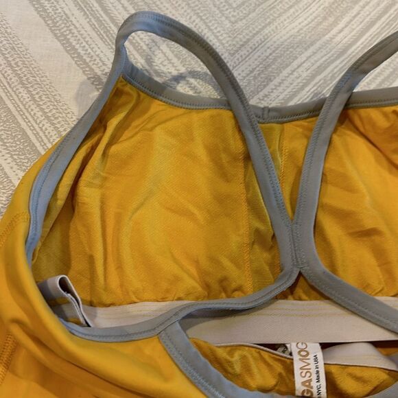 Yogasmoga Women’s Deep Yellow & Grey Strappy Built in Bra Workout Tank Top - Picture 9 of 9